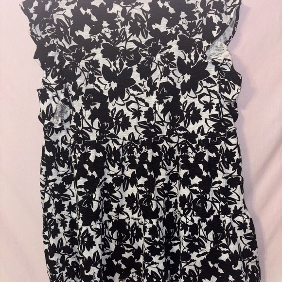 Beautiful Ruffle Blouse - Picture 9 of 10